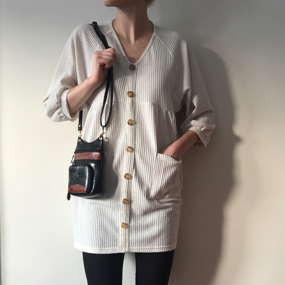 Cream Waffle-Material Sweater Size Small